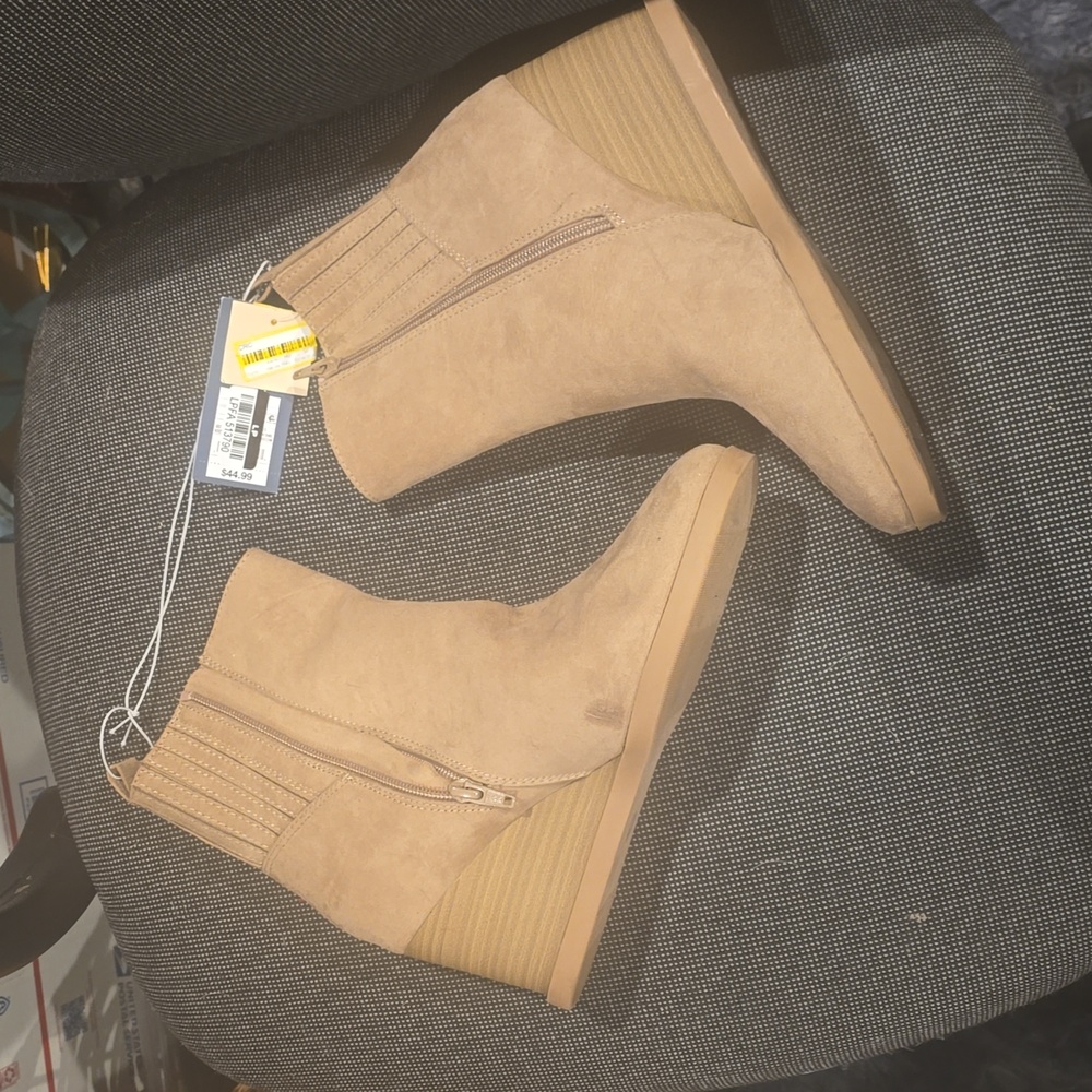 Nwt Universal threads 9.5